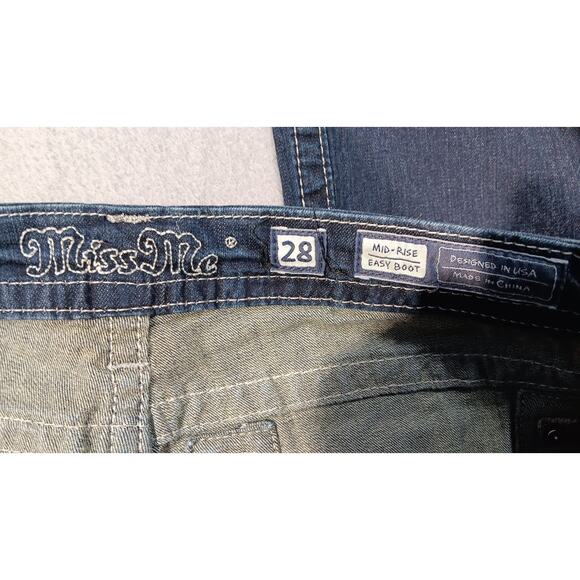 Miss Me Easy Boot Jeans 28 x 29 Mid Rise Dark Wash Cross Embellished Pockets - Picture 2 of 8